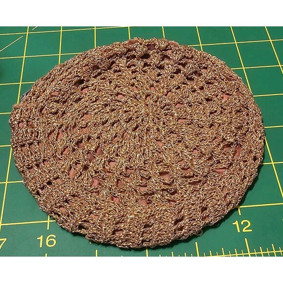6 in round metallic gold crochet coin purse or clutch with a rose fabric lining - Picture 4 of 4